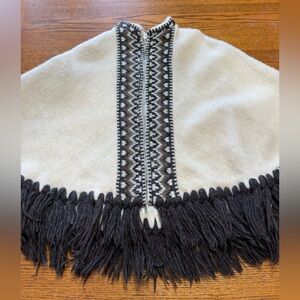 1960s Vintage Icelandic Wool Poncho Cape. Small